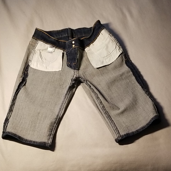 Bermuda Mid-Rise Jean Shorts for Women - Picture 4 of 6